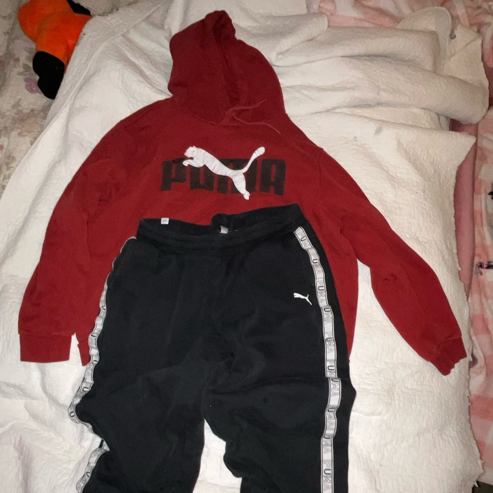 Puma maroon hoodie & black joggers.Pants are Large and Hoodie is XXL